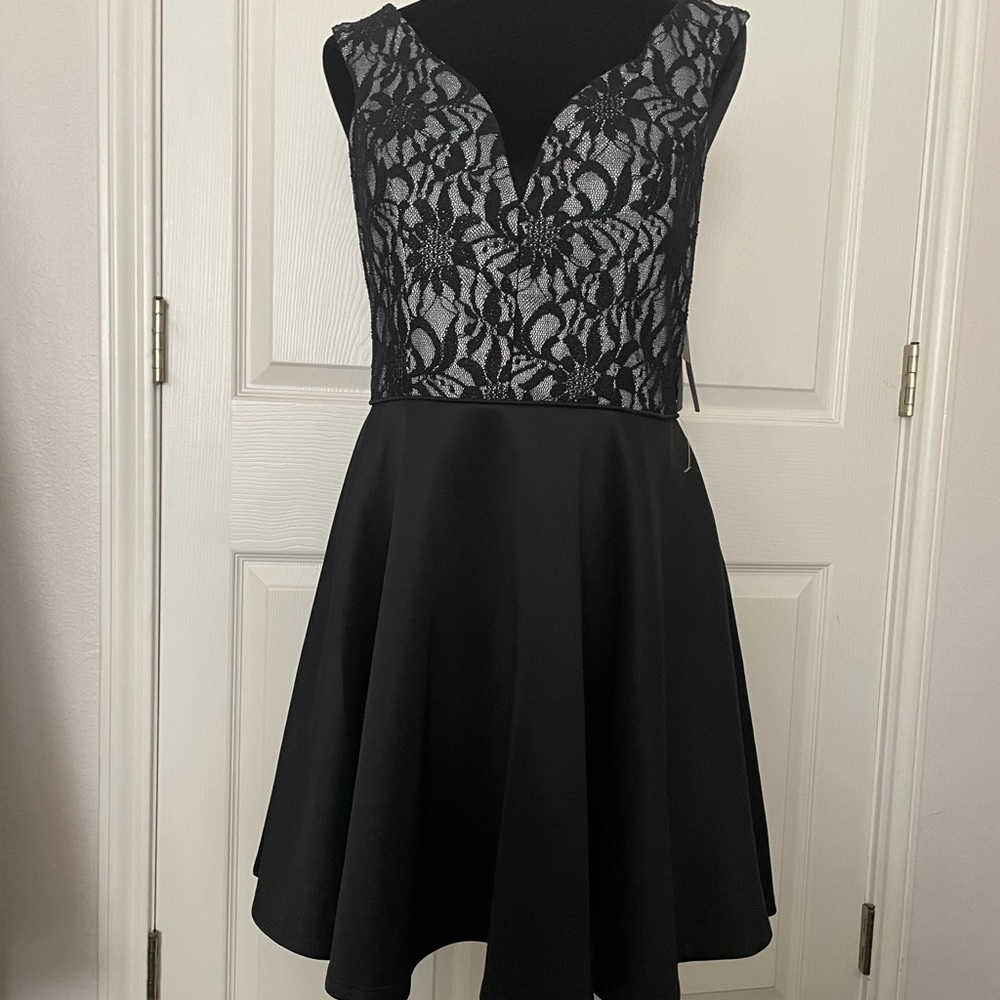 CITY STUDIO Black Short Fit + Flare Cocktail Dress Juniors Sise 13
